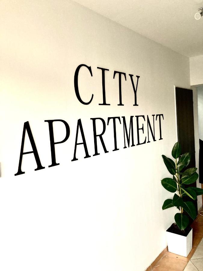 City Apartment Štúrovo Extérieur photo