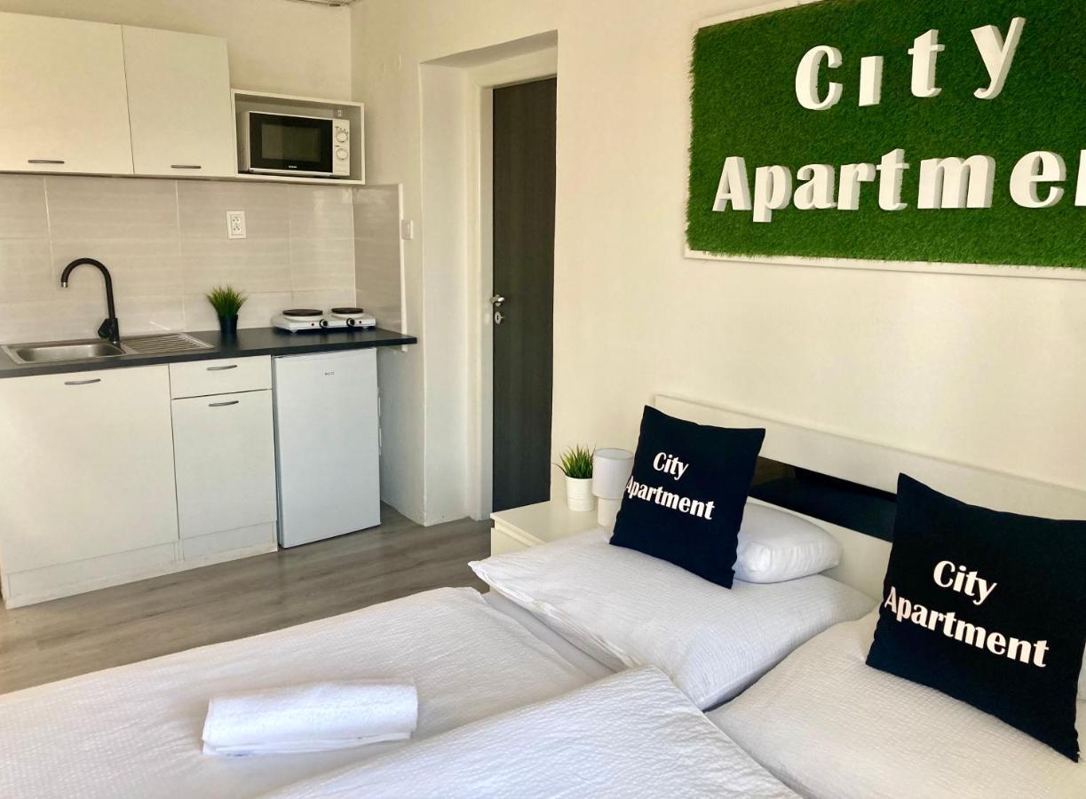 City Apartment Štúrovo Extérieur photo