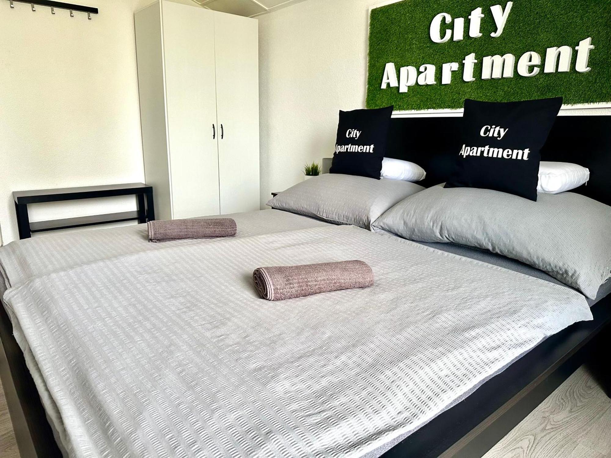 City Apartment Štúrovo Extérieur photo